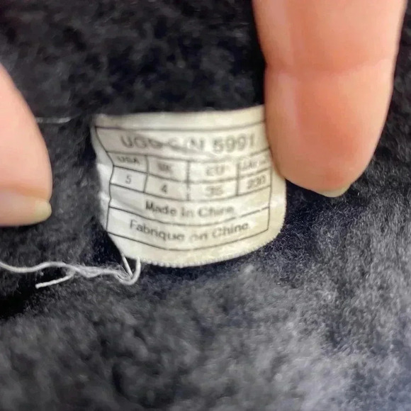 Uggs 2 toned women’s SZ 5 - Picture 4 of 9